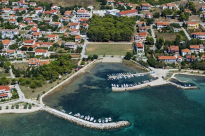 Отель Apartmani Marino  Привлака